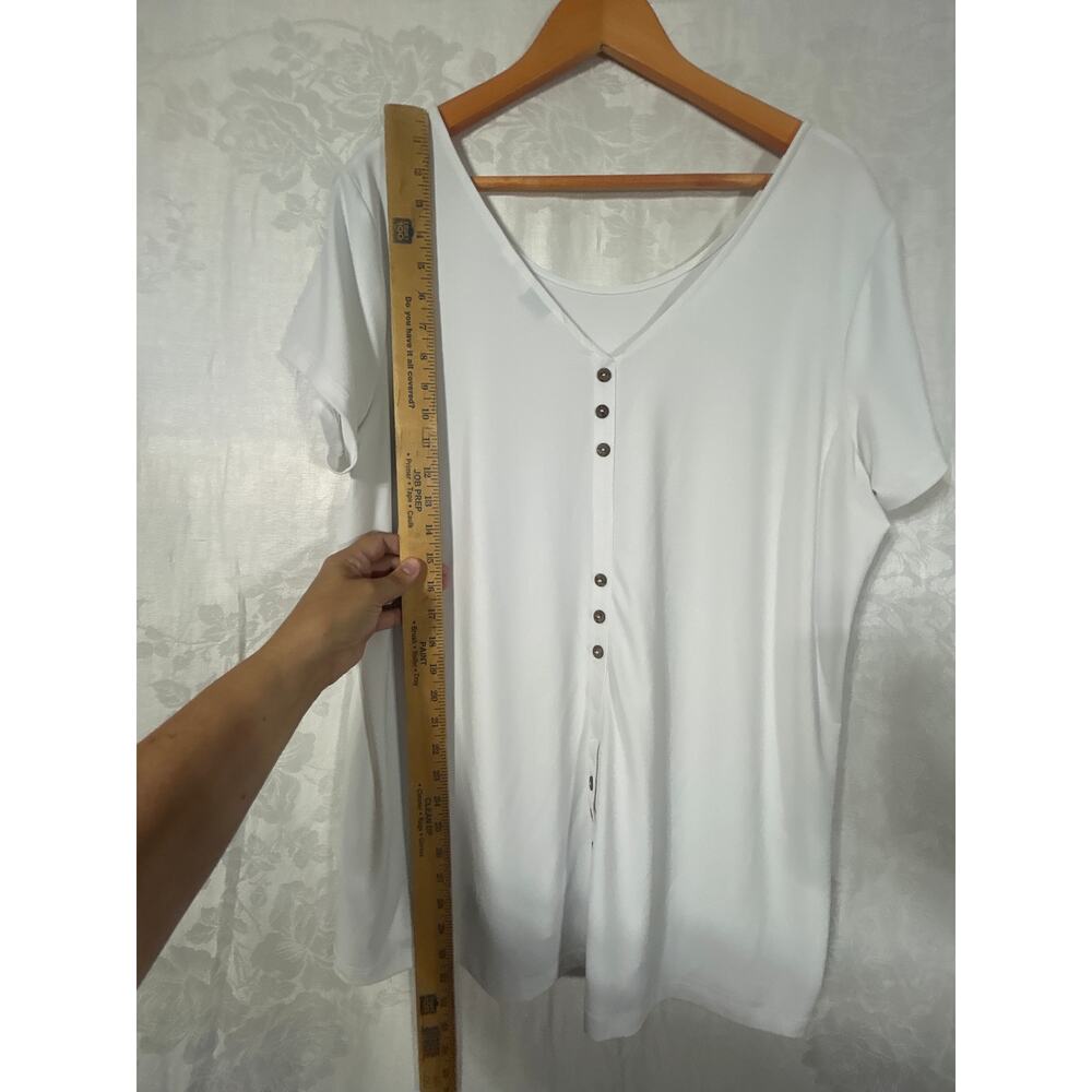 Susan Graver Top XL White Liquid Knit Back Button Detail Short Sleeve - Picture 5 of 9